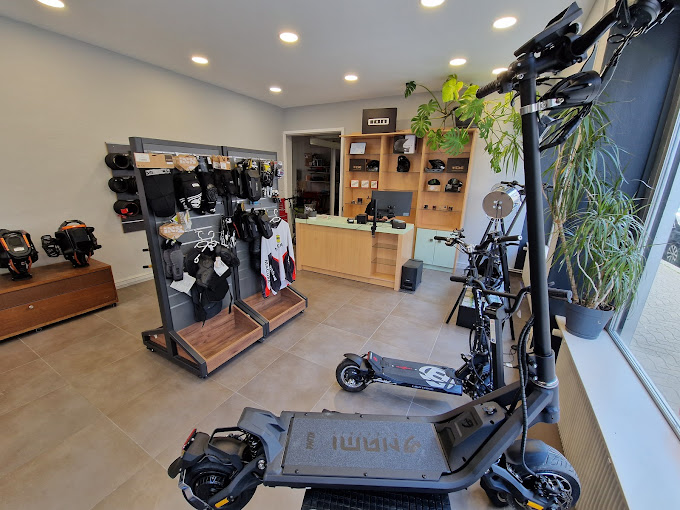 Boutique, Shop, Magasin de trottinette électrique à Strasbourg, vente de trottinette, expert en trottinette a Strasbourg, place des halles, diagnostic, vente et réparation 2 roue à Strasbourg, diagnostic assurance pour trottinette électrique, revendeur officiel nami, dualtron , teverun , la meilleurs boutique a Strasbourg